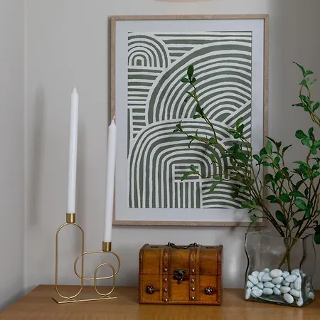 아파트 The Curated Corner