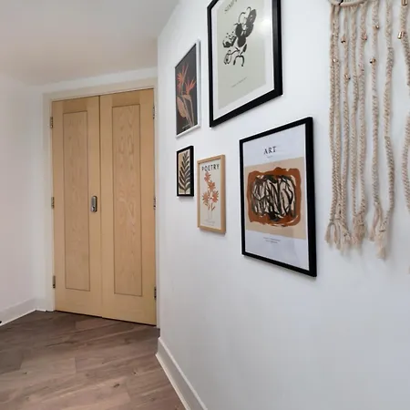 The Curated Corner * Leeds (West Yorkshire)