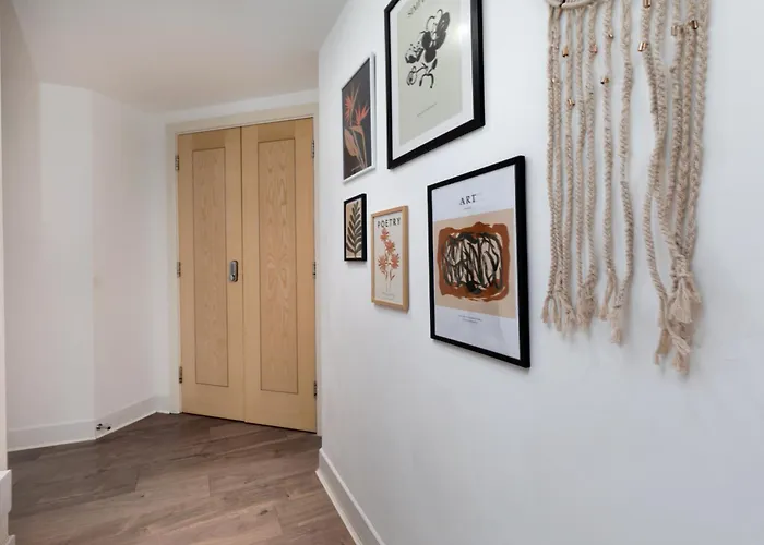 The Curated Corner * Leeds (West Yorkshire)