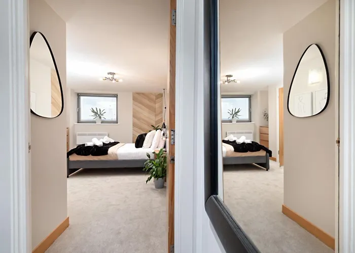 The Curated Corner * Лідс